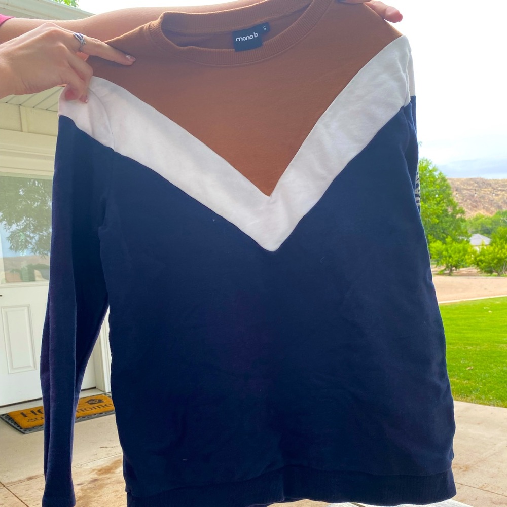 Sweatshirt